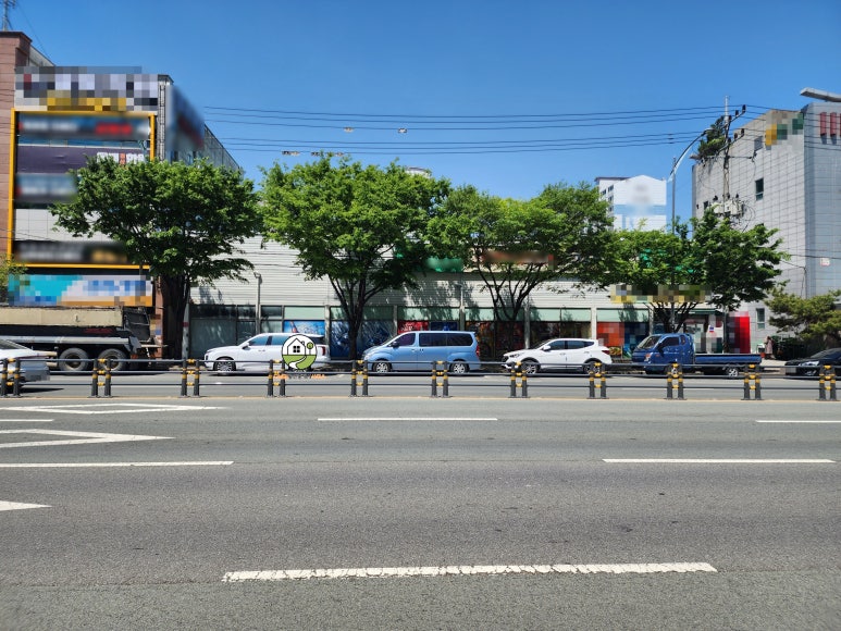[매매 49억 원] 마트 자리, 왕복 8차선 도로 접, 백천동 먹자골목 위치 상가 건물·토지 매매