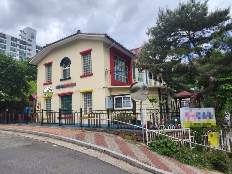 옥산동 2층 교육연구시설(유치원_ 토지·건물 매매