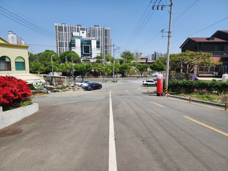 중산지구 맞은편 성암산 아래 약 1,826평 토지·땅 매매 식당, 카페, 요양병원 등 다양한 용도 추천